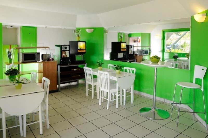 Lemon Hotel Le Coteau Buitenkant foto