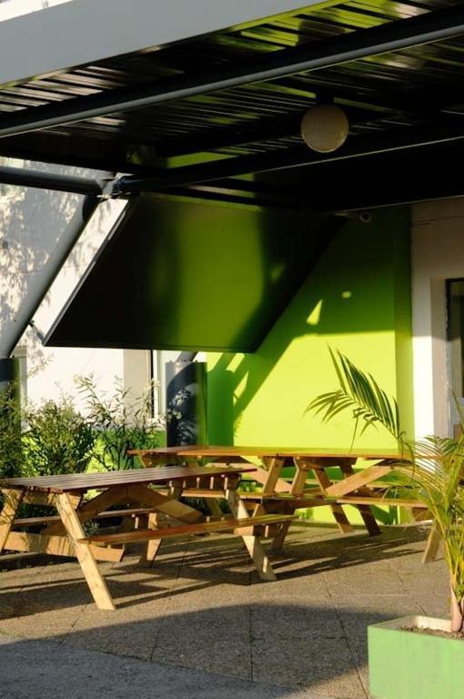 Lemon Hotel Le Coteau Buitenkant foto